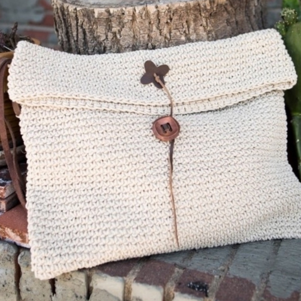POL Woven Knit Crochet Bag - Picture 3 of 5